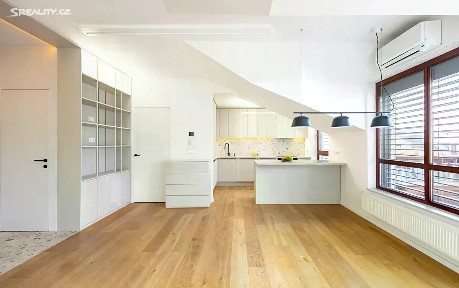 Pronájem bytu 3+kk 89 m² Podvinný mlýn, Praha - Libeň