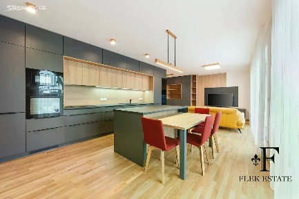 Pronájem bytu 3+kk 225 m² Biskupcova, Praha - Žižkov
