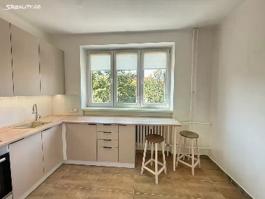 Pronájem bytu 2+1 56 m² Vítězslava Nezvala, Most