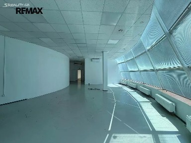 Pronájem obchodního prostoru 151 m²