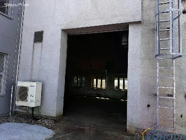 Pronájem výrobní haly, prostoru 195 m²