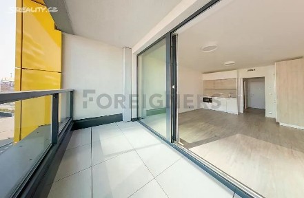 Pronájem bytu 1+kk 30 m² Kurta Konráda, Praha - Libeň