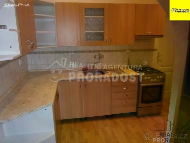 Pronájem rodinného domu 140 m², pozemek 300 m² Vojanova, Kladno - Kročehlavy