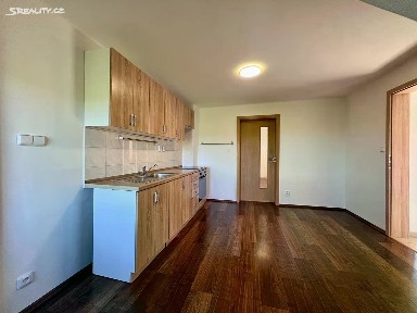 Pronájem rodinného domu 73 m², pozemek 200 m² Všetaty