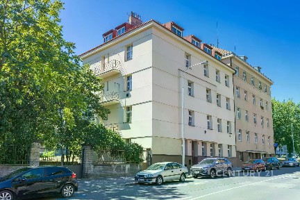Prodej bytu 3+1 85 m² Lounských, Praha - Nusle