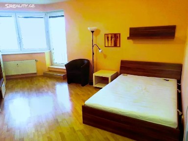 Prodej bytu 1+kk 34 m² Novovysočanská, Praha - Vysočany