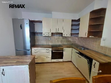 Pronájem bytu 2+1 77 m² Českobrodská, Praha - Běchovice