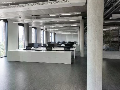 Pronájem kanceláře 400 m²