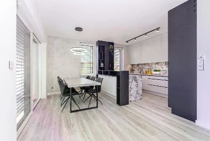 Pronájem bytu 4+kk 115 m² Slavníkovců, Ostrava - Mariánské Hory