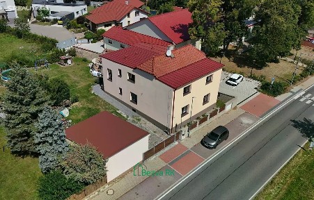 Prodej rodinného domu 250 m², pozemek 843 m²