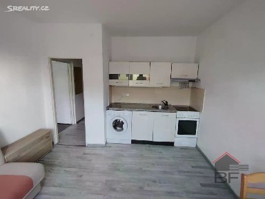 Stráž pod Ralskem, Česká Lípa, Mírová