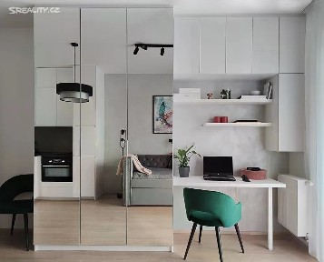 Tuchoměřice, Praha-západ, V Kněžívce