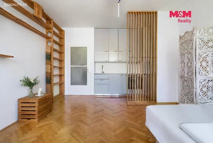 Prodej bytu 1+kk 30 m² V olšinách, Praha - Vršovice