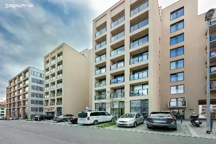 Pronájem obchodního prostoru 55 m² Za Karlínským přístavem, Praha - Karlín