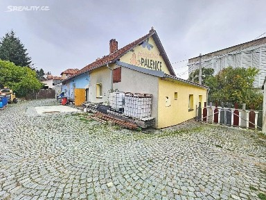 Prodej rodinného domu 190 m², pozemek 1321 m²