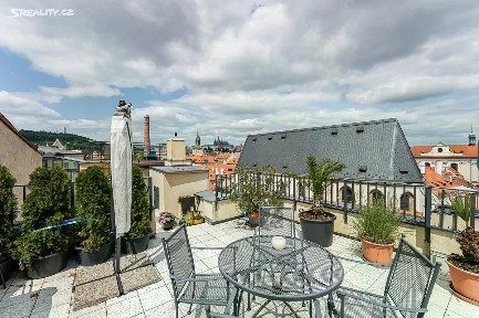 Prodej činžovního domu 415 m² Liliová, Praha - Staré Město