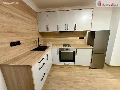 Pronájem bytu 2+kk 40 m² třída Vítězství, Mariánské Lázně - Hamrníky