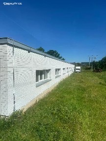Prodej skladového prostoru 809 m²
