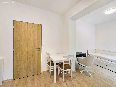 Pronájem bytu 1+kk 23 m² Francouzská, Brno - Zábrdovice