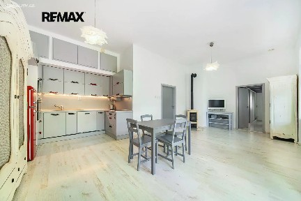 Pronájem bytu 3+kk 70 m² Ruská, Mariánské Lázně