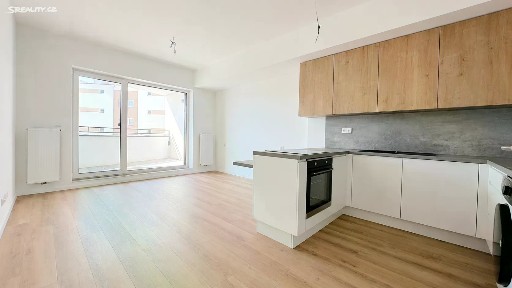 Pronájem bytu 1+kk 35 m² Brněnská, Šlapanice