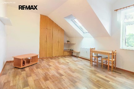 Pronájem bytu 1+kk 29 m² Na Valtické, Břeclav - Charvátská Nová Ves