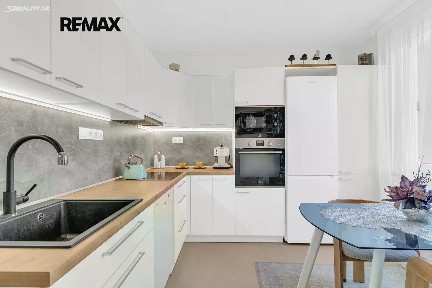 Prodej bytu 3+1 72 m² Tkalcovská, Třebíč - Nové Dvory