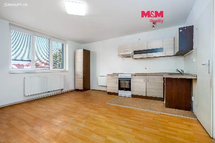 Prodej bytu 2+kk 42 m² Mírová, Milovice