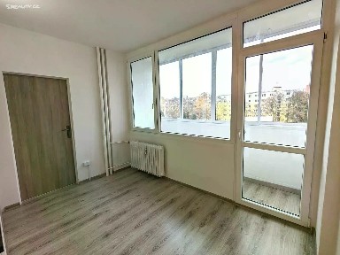 Pronájem bytu 3+1 63 m² U Věžových domů, Most
