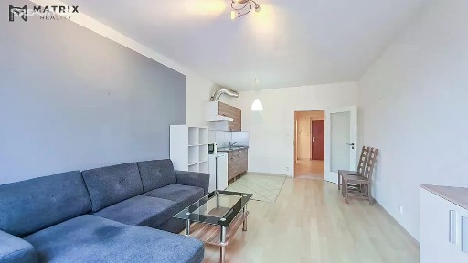 Pronájem bytu 1+kk 42 m² Hornoměcholupská, Praha - Horní Měcholupy
