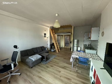 Pronájem bytu 1+kk 45 m² Českomoravská, Praha