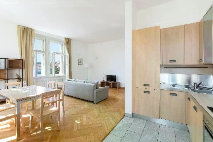 Pronájem bytu 2+kk 75 m² Újezd, Praha - Malá Strana