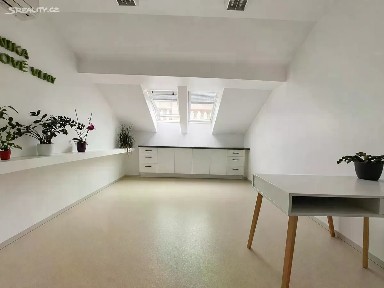 Pronájem kanceláře 18 m²