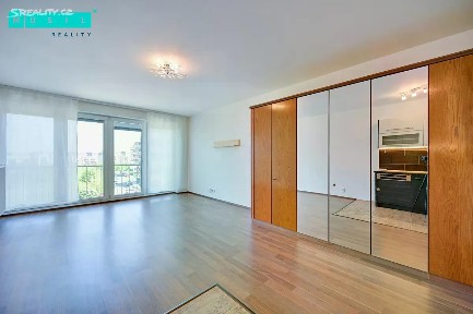 Pronájem bytu 1+kk 36 m² Edvarda Beneše, Olomouc - Řepčín