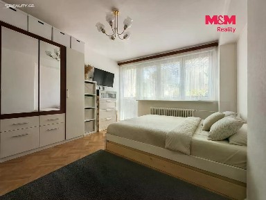 Pronájem bytu 3+1 74 m² Pečky