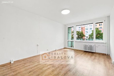 Pronájem bytu 1+1 45 m² Šípková, Ústí nad Labem - Severní Terasa