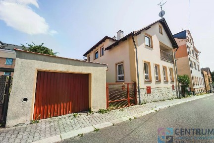 Jablonec nad Nisou, Máchova, 32