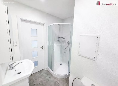 Pronájem bytu 1+1 36 m² Kmochova, Ústí nad Labem - Severní Terasa
