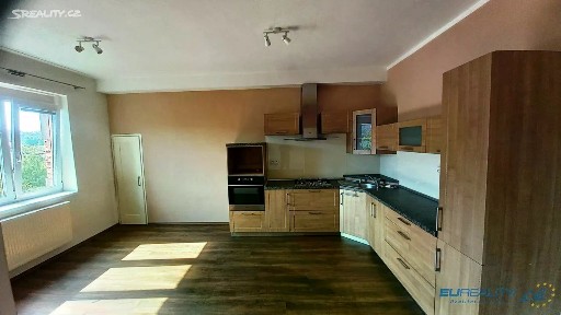 Pronájem bytu 2+1 86 m² Komenského, Náchod
