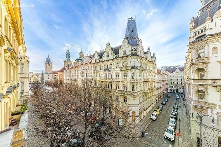Pronájem bytu 6 pokojů a více 285 m²