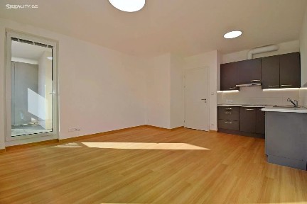 Pronájem bytu 1+kk 38 m² Stočesova, Praha - Ruzyně