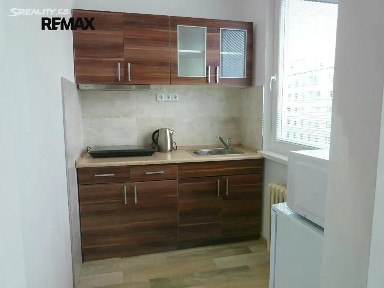 Pronájem bytu 1+kk 33 m² Rodopská, Praha - Modřany