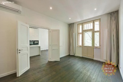 Pronájem bytu 4+kk 137 m² Laubova, Praha - Vinohrady