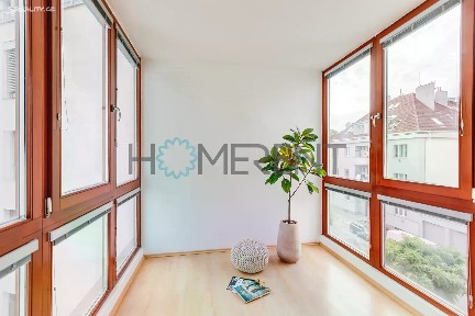 Pronájem bytu 2+kk 52 m² Brabcova, Praha - Podolí