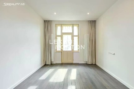 Pronájem bytu 3+kk 95 m² Laubova, Praha - Vinohrady