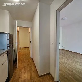 Pronájem bytu 2+1 42 m² Podbělohorská, Praha - Smíchov