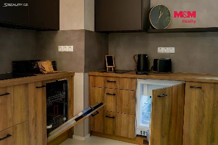 Pronájem bytu 1+kk 34 m² Polská, Praha - Vinohrady