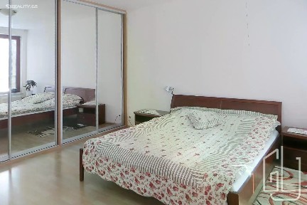 Pronájem bytu 2+kk 60 m² Jeremenkova, Praha - Podolí