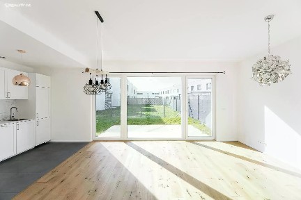 Prodej rodinného domu 124 m², pozemek 190 m² Schollova, Praha - Čakovice