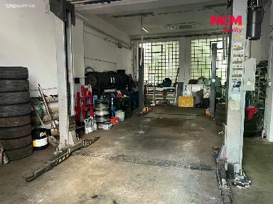 Pronájem obchodního prostoru 93 m²